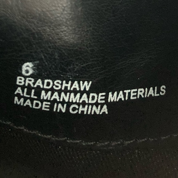 Black Knee High Heeled Boots - Picture 8 of 8